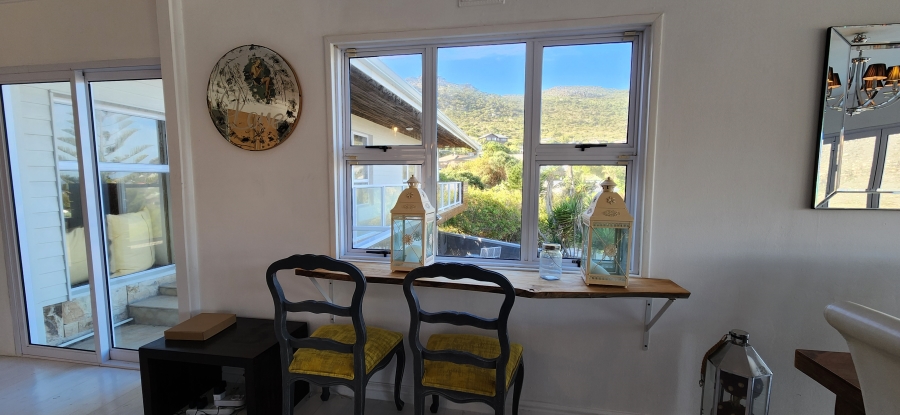To Let 4 Bedroom Property for Rent in Glencairn Heights Western Cape